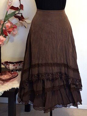 New Unique Lace Design High Quality Brown Ruffle Tiered Lined Midi Skirt 12